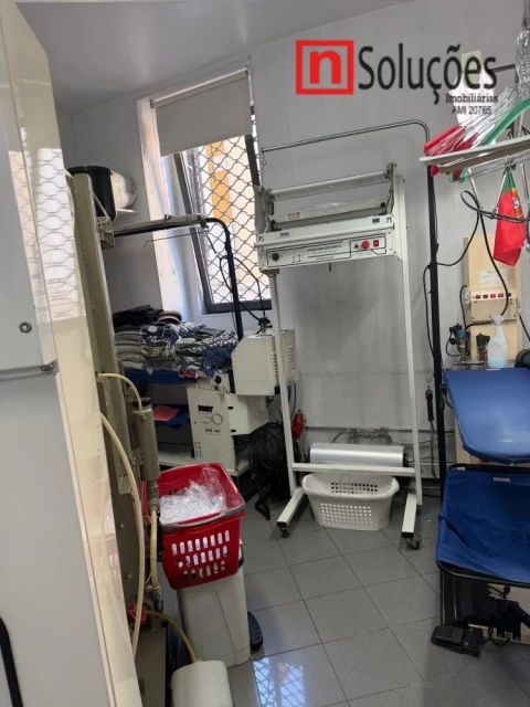 Loja para Venda em Póvoa de Santa Iria e Forte da Casa