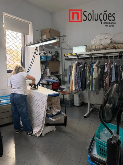 Loja para Venda em Póvoa de Santa Iria e Forte da Casa