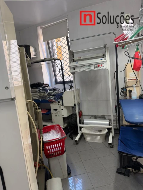 Loja para Arrendamento em Póvoa de Santa Iria e Forte da Casa