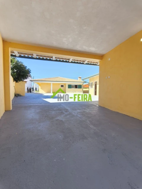 Moradia T3 para Venda em Oliveira do Bairro