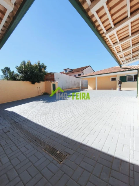 Moradia T3 para Venda em Oliveira do Bairro