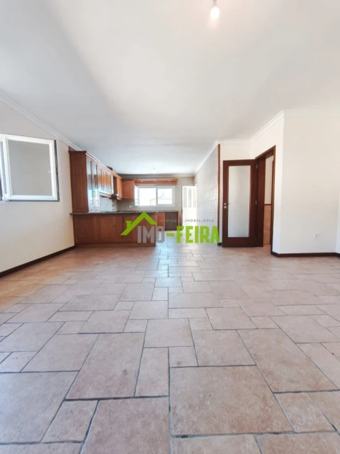 Moradia T3 para Venda em Oliveira do Bairro