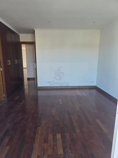 Moradia T4 para Venda em Alcabideche