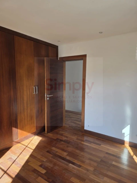Moradia T4 para Venda em Alcabideche
