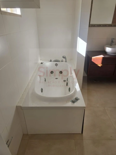 Moradia T4 para Venda em Alcabideche