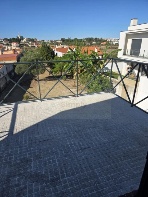 Moradia T4 para Venda em Alcabideche