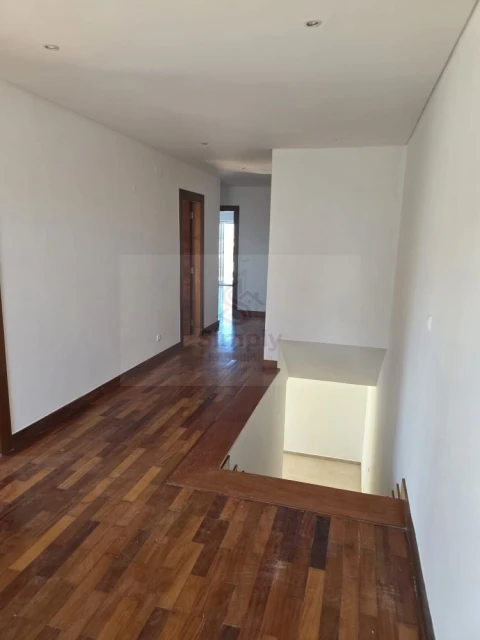 Moradia T4 para Venda em Alcabideche
