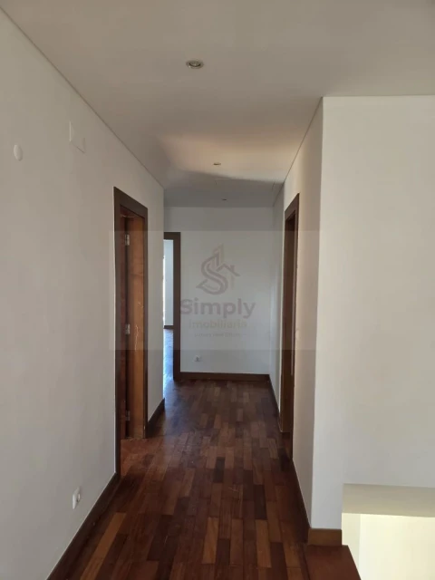 Moradia T4 para Venda em Alcabideche
