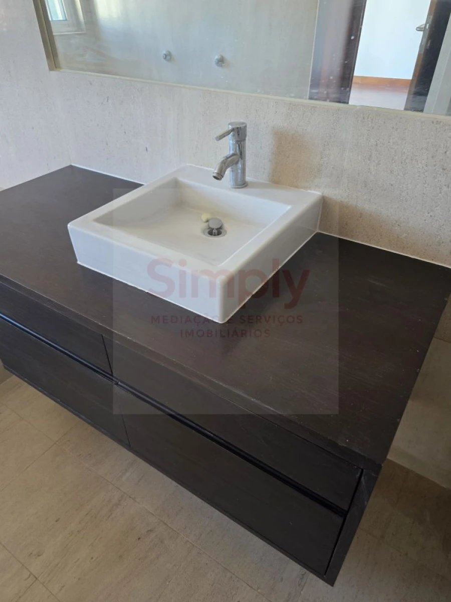Moradia T4 para Venda em Alcabideche Foto 41