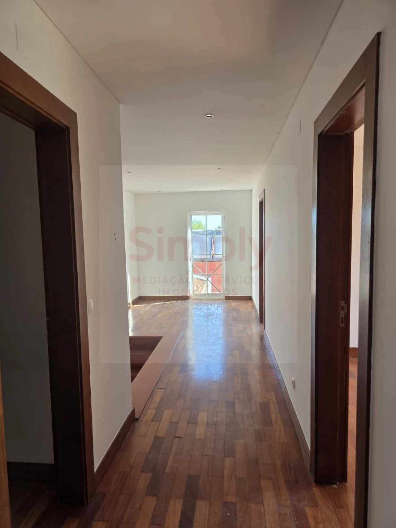 Moradia T4 para Venda em Alcabideche Foto 46