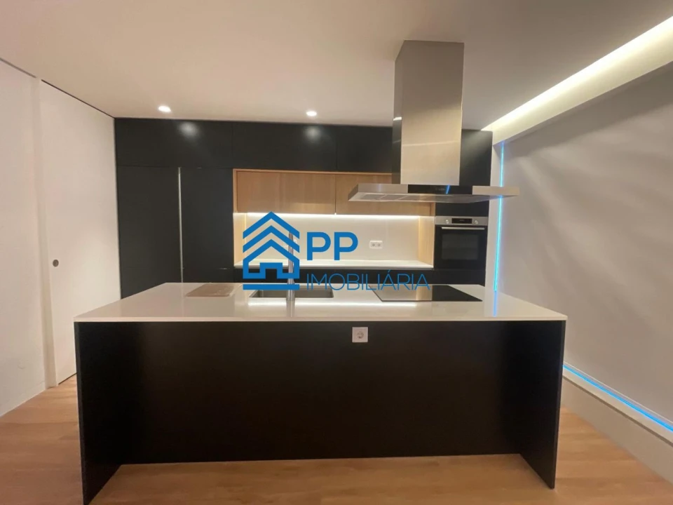 Apartamento T2 para Venda em Mafamude e Vilar do Paraíso Foto 9