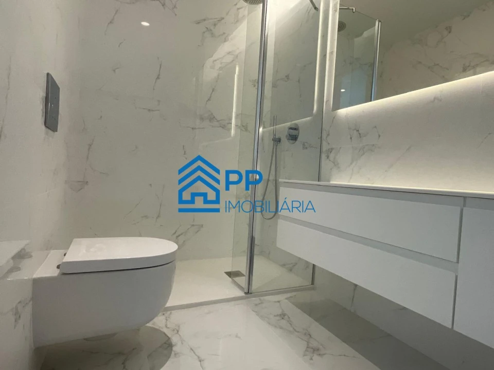 Apartamento T2 para Venda em Mafamude e Vilar do Paraíso Foto 26