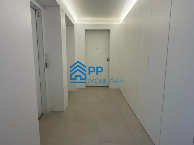 Apartamento T2 para Venda em Mafamude e Vilar do Paraíso Foto 41