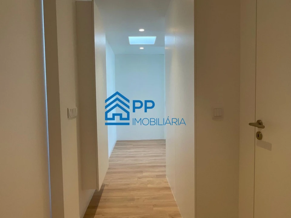 Apartamento T2 para Venda em Mafamude e Vilar do Paraíso Foto 20