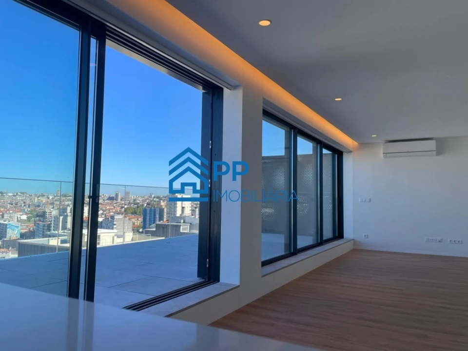 Apartamento T2 para Venda em Mafamude e Vilar do Paraíso Foto 8