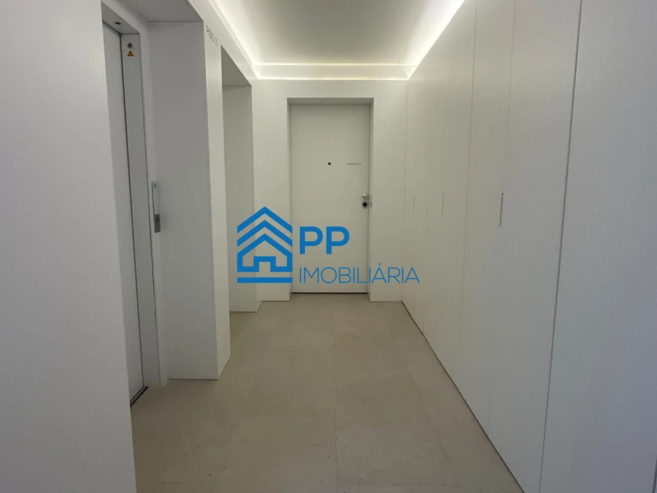 Apartamento T2 para Venda em Mafamude e Vilar do Paraíso Foto 41