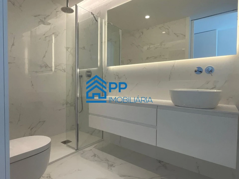 Apartamento T2 para Venda em Mafamude e Vilar do Paraíso Foto 30