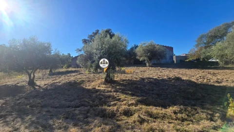 Terreno para Venda em Aldeia do Bispo, Águas e Aldeia de João Pires