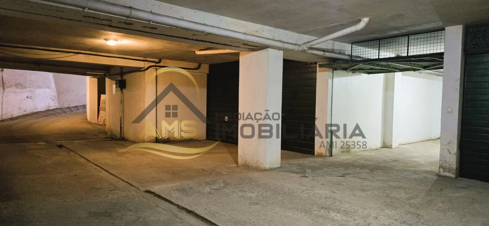 Garagem para Venda em Fafe Foto 10
