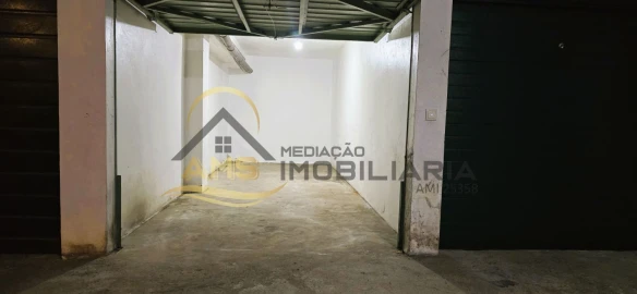 Garagem para Venda em Fafe