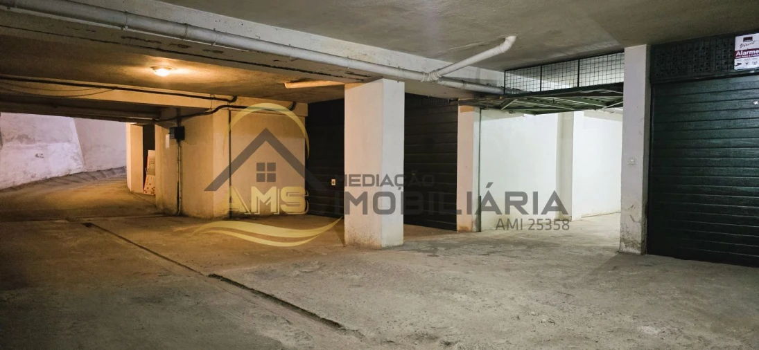 Garagem para Venda em Fafe Foto 9