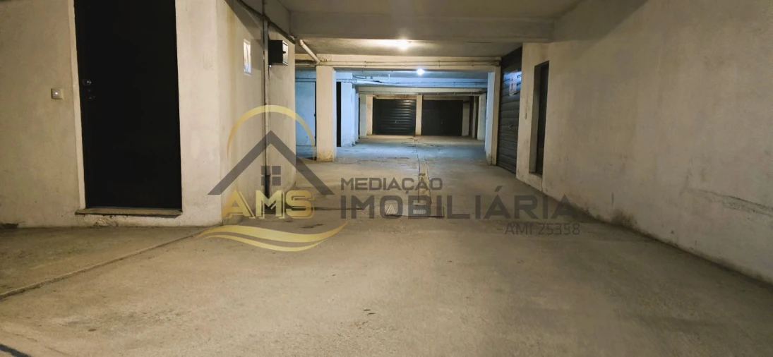 Garagem para Venda em Fafe Foto 5