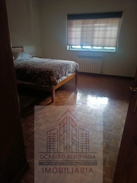 Moradia T7 para Venda em São João de Lourosa