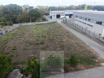 Moradia T7 para Venda em São João de Lourosa
