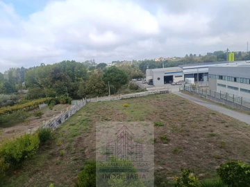 Moradia T7 para Venda em São João de Lourosa