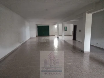 Moradia T7 para Venda em São João de Lourosa