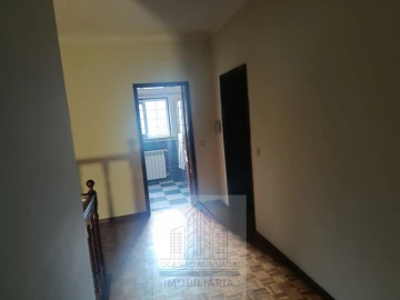Moradia T7 para Venda em São João de Lourosa