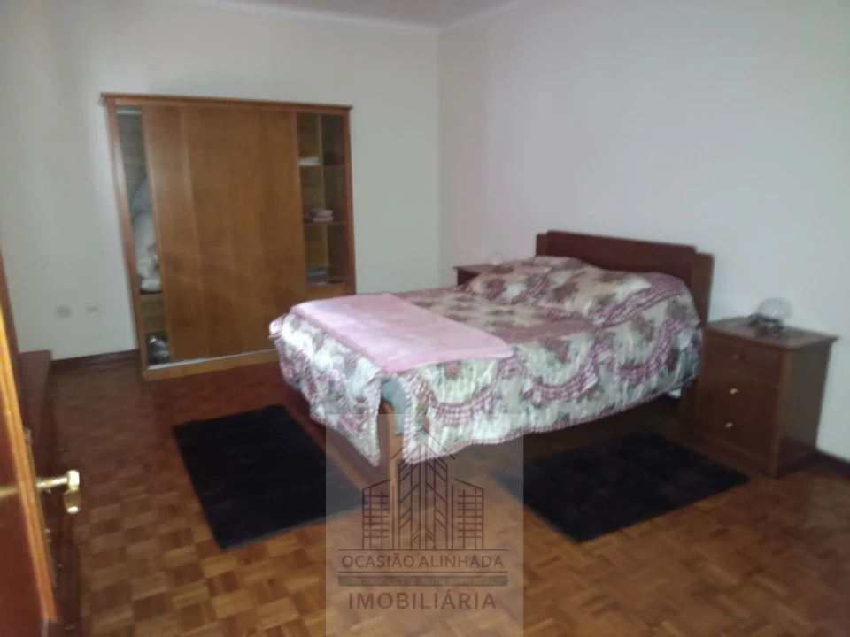 Moradia T7 para Venda em São João de Lourosa Foto 24