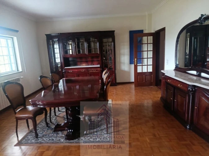 Moradia T7 para Venda em São João de Lourosa Foto 8
