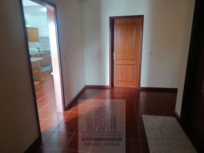 Moradia T7 para Venda em São João de Lourosa Foto 9