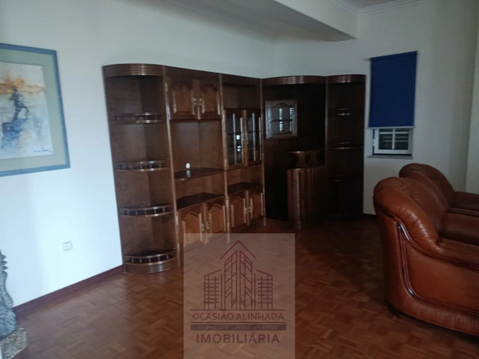 Moradia T7 para Venda em São João de Lourosa Foto 7