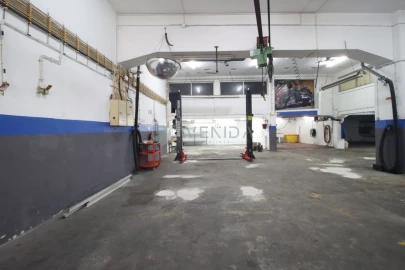 Loja para Arrendamento em Alto do Seixalinho, Santo André e Verderena
