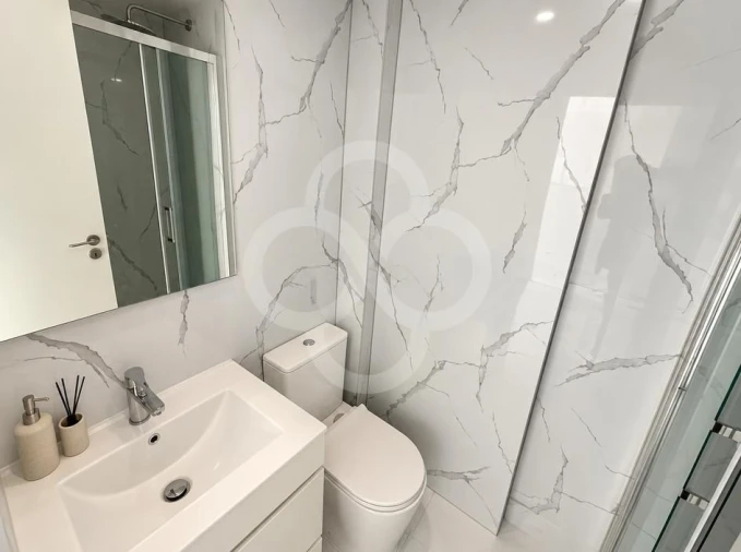Apartamento T1 para Venda em Benfica Foto 5