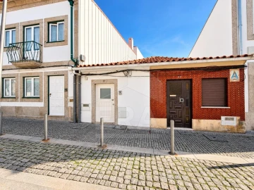 Moradia T1 para Venda em Santa Maria Maior e Monserrate e Meadela