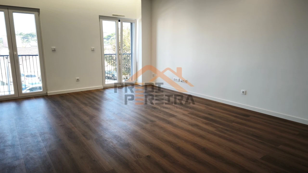 Apartamento T3 para Venda em Ramada e Caneças Foto 9