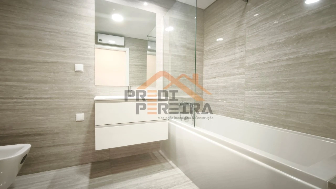 Apartamento T3 para Venda em Ramada e Caneças Foto 15