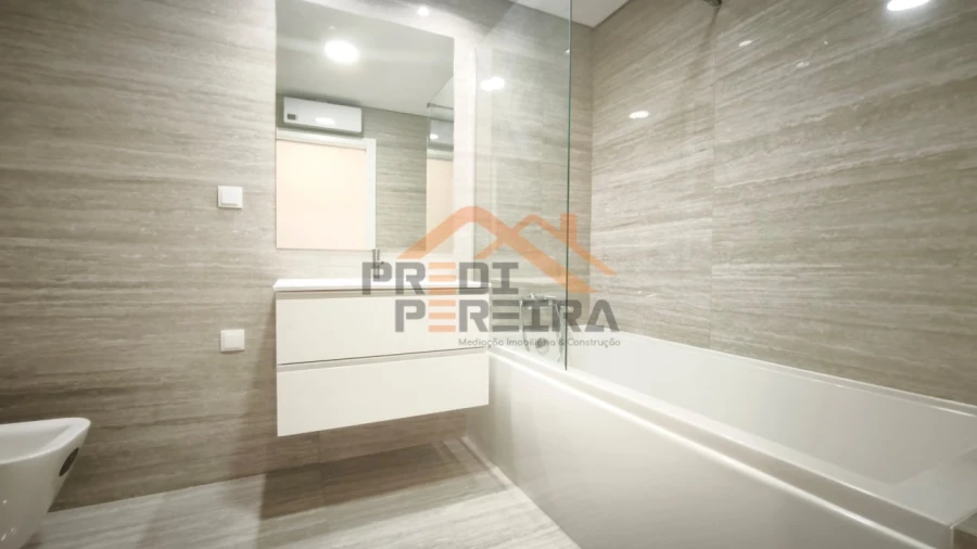 Apartamento T3 para Venda em Ramada e Caneças Foto 15