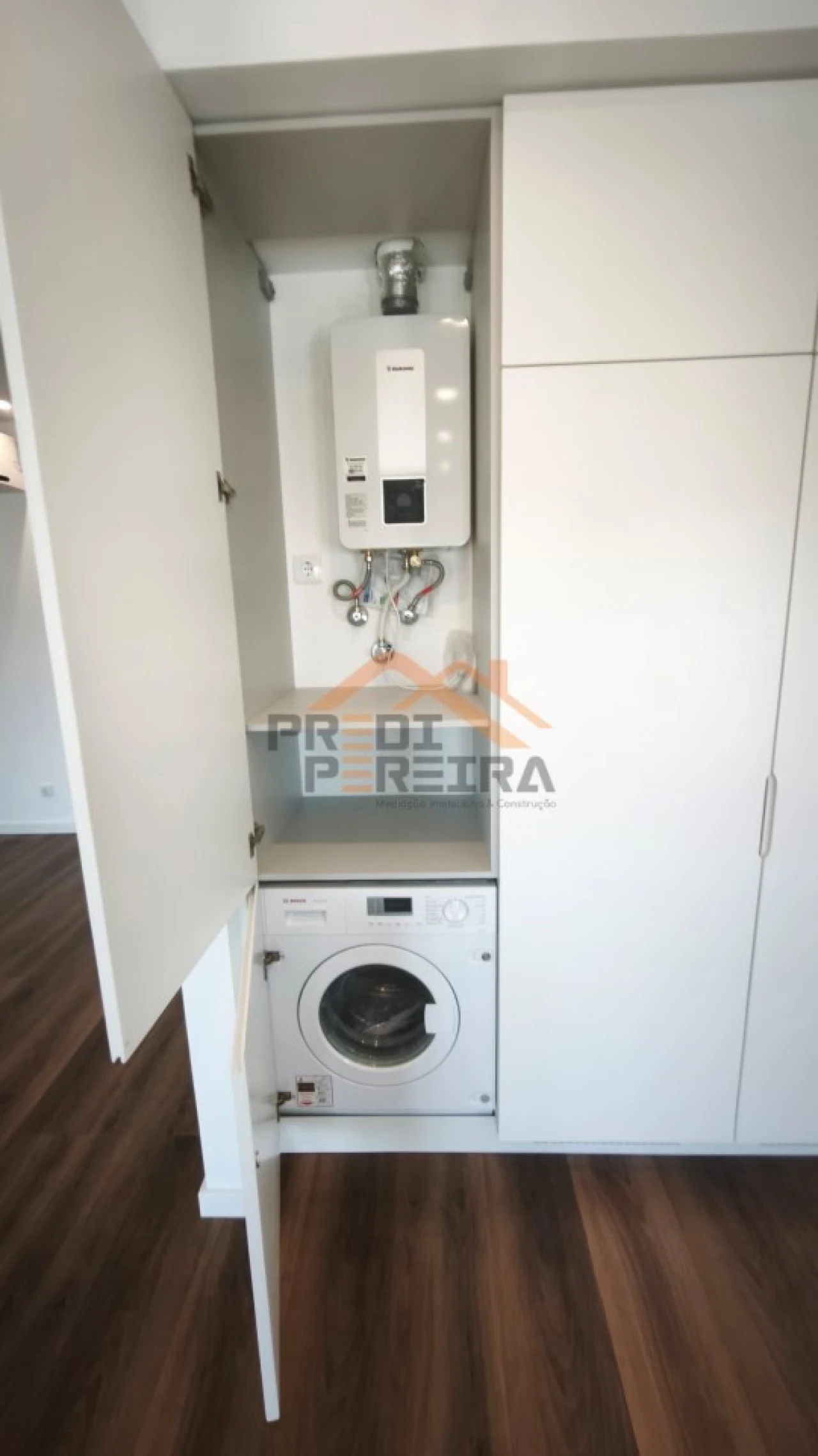 Apartamento T4 para Venda em Ramada e Caneças Foto 8