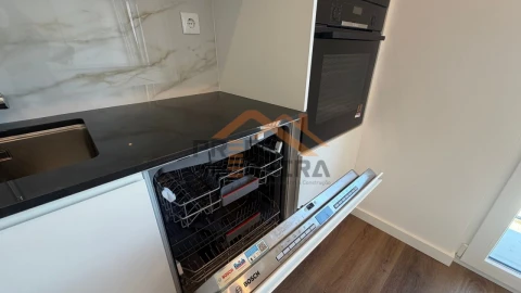 Apartamento T4 para Venda em Ramada e Caneças