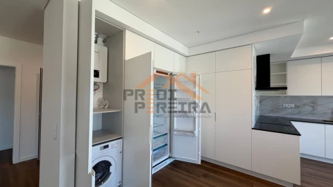 Apartamento T4 para Venda em Ramada e Caneças