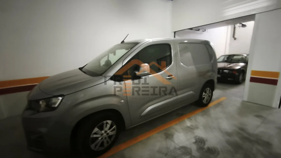 Apartamento T4 para Venda em Ramada e Caneças Foto 37
