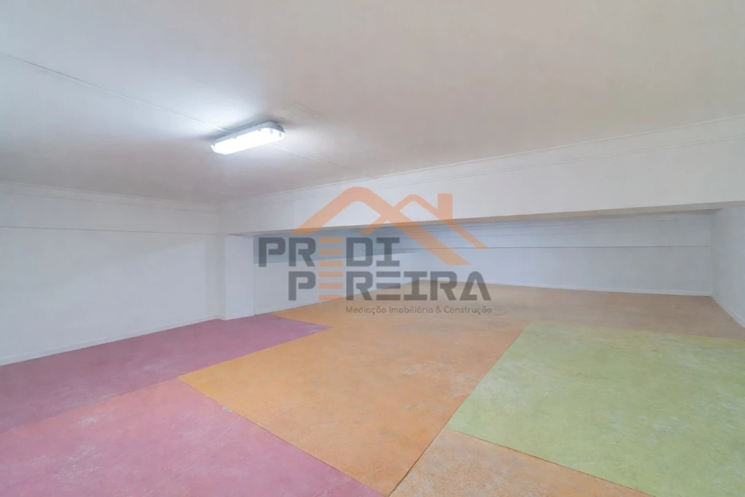 Armazém para Venda em Odivelas Foto 7