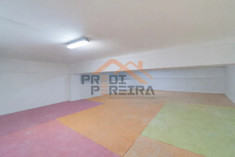 Armazém para Venda em Odivelas Foto 7