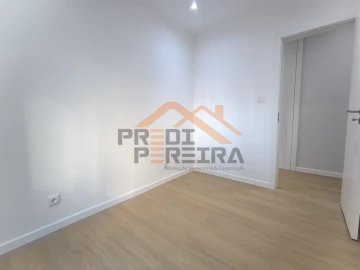 Apartamento T3 para Venda em Odivelas