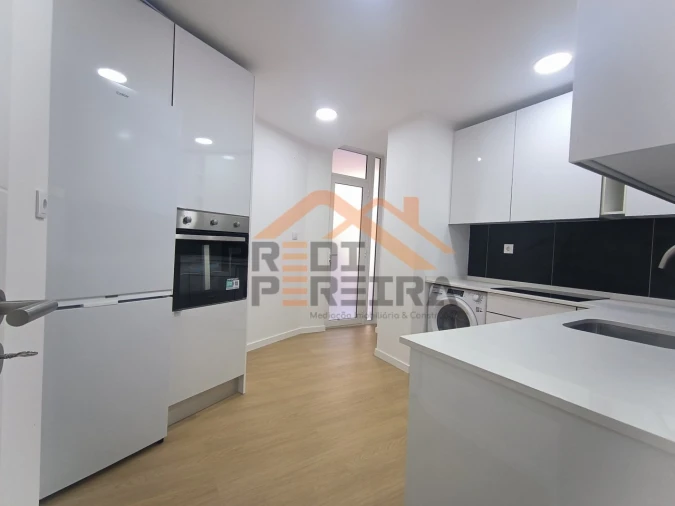Apartamento T3 para Venda em Odivelas Foto 12