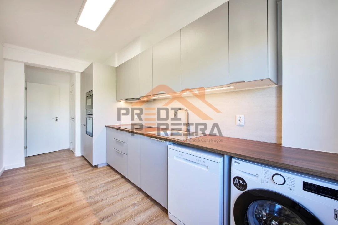 Apartamento T3 para Venda em Odivelas Foto 3
